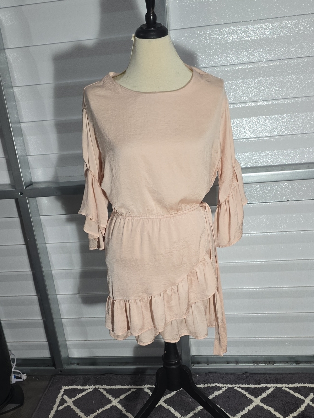 FAVLUX Soft Blush Ruffle Tie-Waist Mini‎ Dress Size Medium